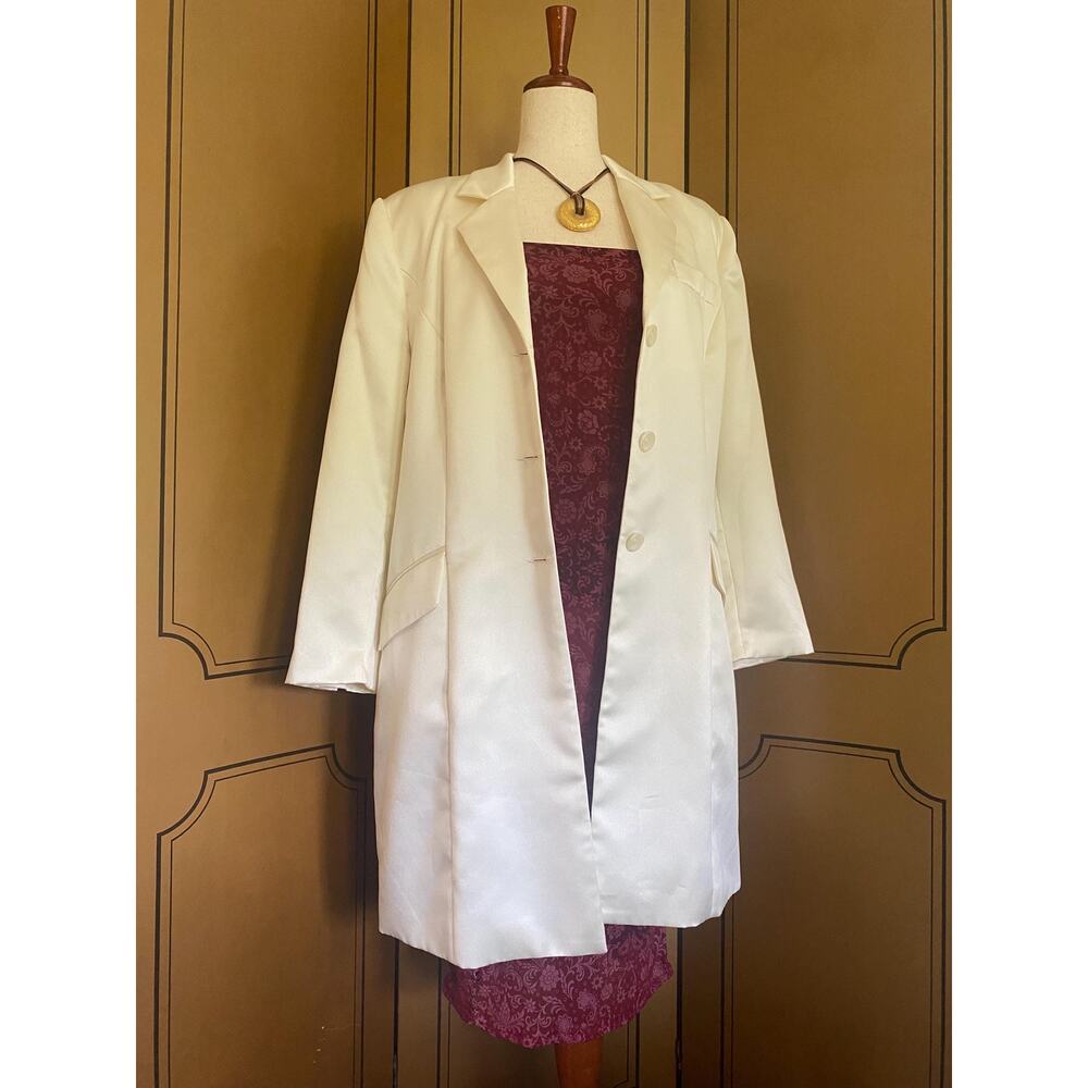 Vintage long jacket in white, size 12